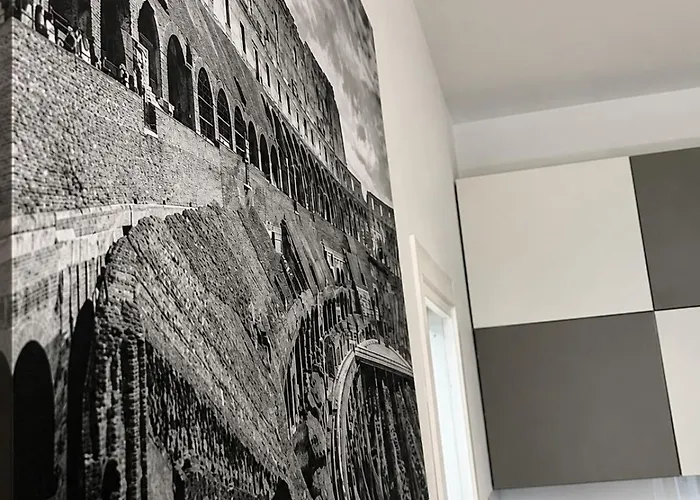 Leonard Vatican House Рим